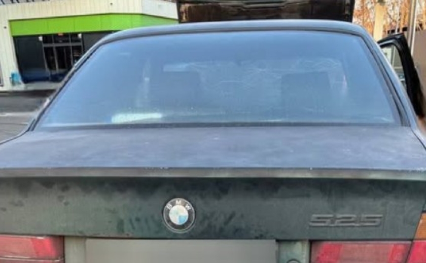 У Дніпрі патрульні зупинили водія з підробленими документами на автомобіль У Дніпрі патрульні зупинили водія з підробленими документами на автомобіль