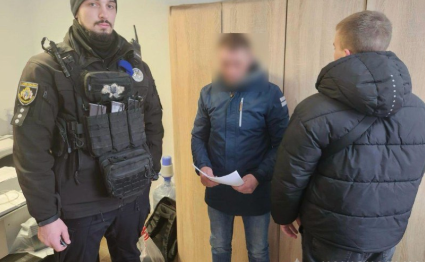 У Дніпрі повідомили про підозру 43-річному чоловіку за пограбування кавʼярні