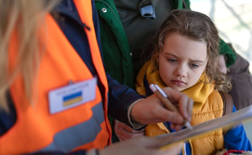 Можуть вилучити з родини: примусова евакуація дітей у Дніпропетровській області Можуть вилучити з родини: примусова евакуація дітей у Дніпропетровській області