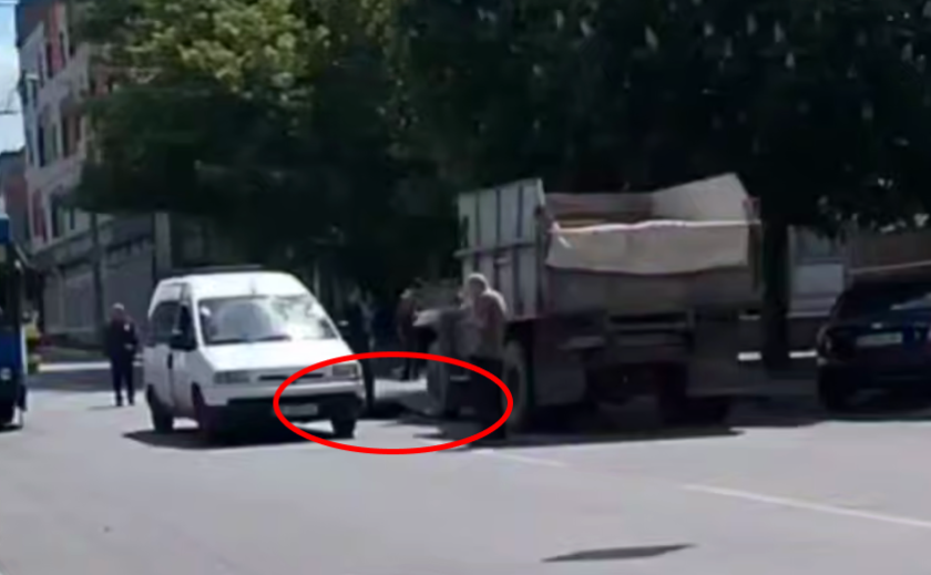 Тікав від ТЦК та потрапив під колеса машини: на житловому масиві Тополя-3 у Дніпрі сталася ДТП