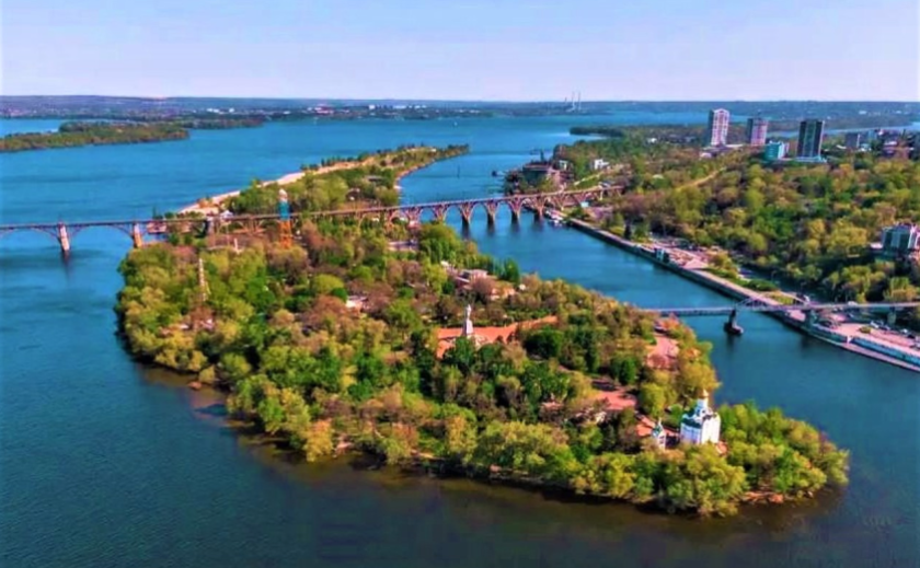 Дніпро витратить понад 5 мільйонів гривень на ремонт доріжок на Монастирському острові
