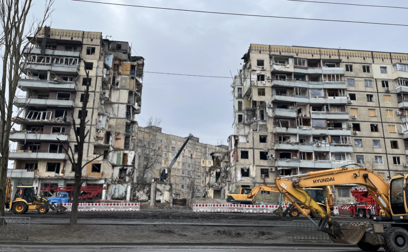 У Дніпрі планують витратити 85 мільйонів на капремонт будинку, зруйнованого ракетним ударом РФ У Дніпрі планують витратити 85 мільйонів на капремонт будинку, зруйнованого ракетним ударом РФ