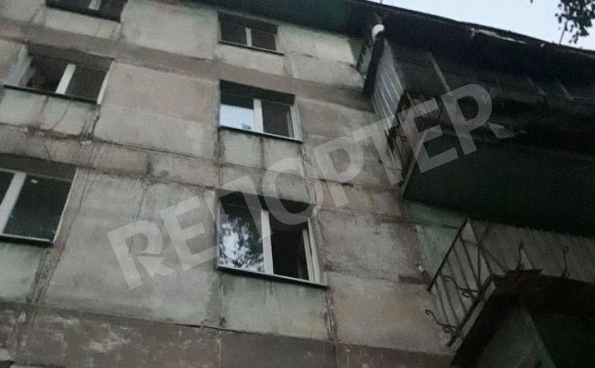 Пожилой днепрянин выпал из окна многоэтажки Пожилой днепрянин выпал из окна многоэтажки