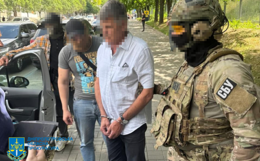 На Дніпропетровщині викрито посадовця Держпродспоживслужби на хабарі На Дніпропетровщині викрито посадовця Держпродспоживслужби на хабарі