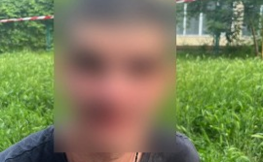 Поліція Дніпра затримала 34-річного чоловіка за хуліганські дії в торгівельному центрі міста