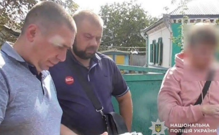 Ошукав 27-річну жінку: за доказами поліцейських обвинувальний вирок суду отримав житель Дніпропетровщини
