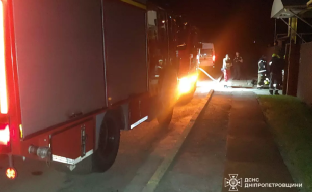 У Дніпрі вогнеборці врятували на пожежі чоловіка