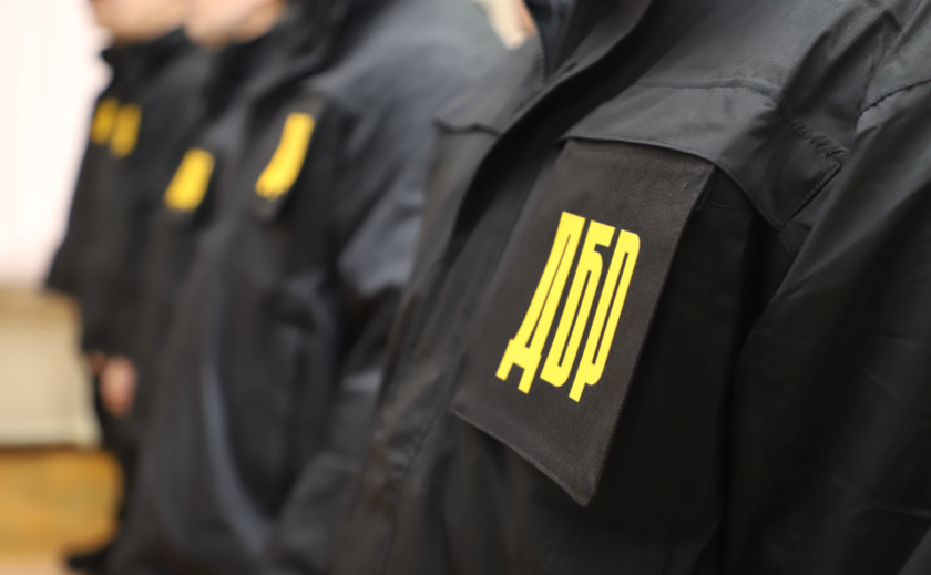 Заради іміджу та виплат: депутатка з Дніпропетровщини влаштувалася на фіктивну службу в ЗСУ