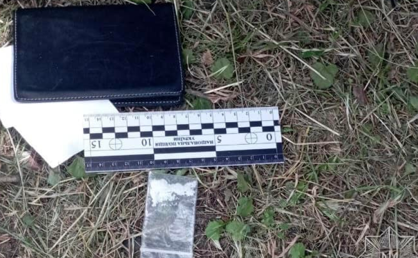 Велопатрульні Кривого Рогу затримали чоловіка з наркотичними речовинами