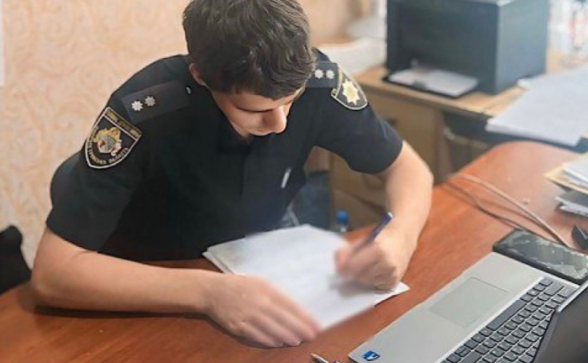 У Дніпрі чоловік відповідатиме за незаконний вилов риби та спробу підкупу поліцейського