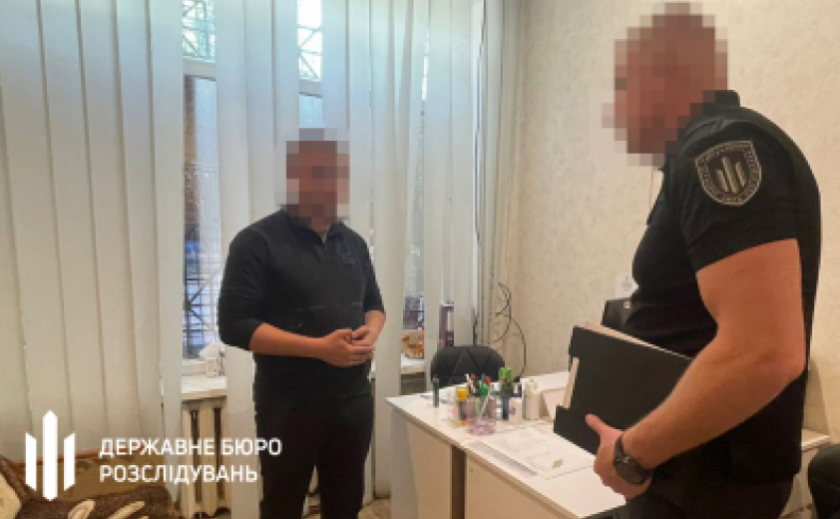 Працівник ТЦК з Дніпра незаконно списав з військового обліку 17 чоловіків: деталі