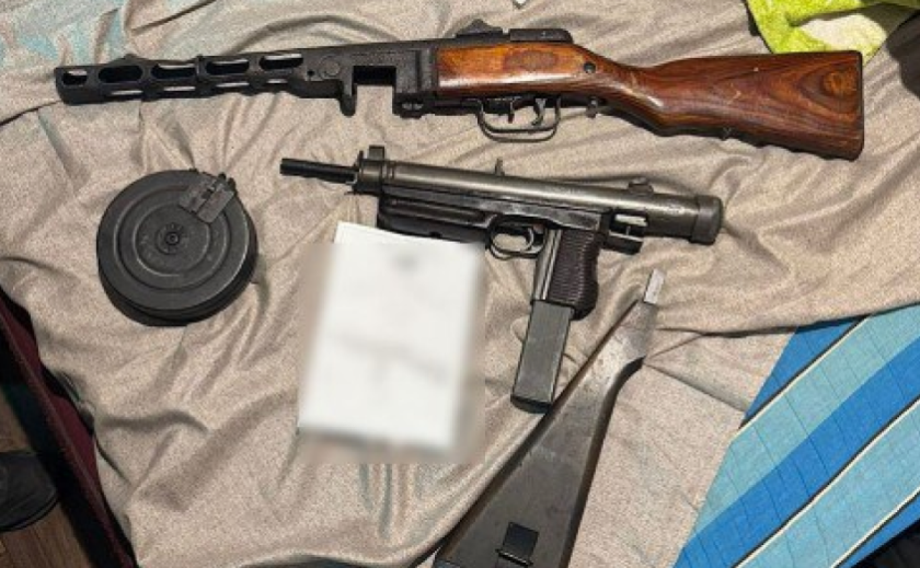У Дніпрі правоохоронці викрили незаконний збут саморобної вогнепальної зброї У Дніпрі правоохоронці викрили незаконний збут саморобної вогнепальної зброї