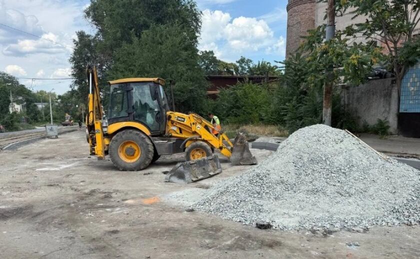 У Дніпрі ремонтують одну з найпроблемніших ділянок вулиці Миколи Руденка