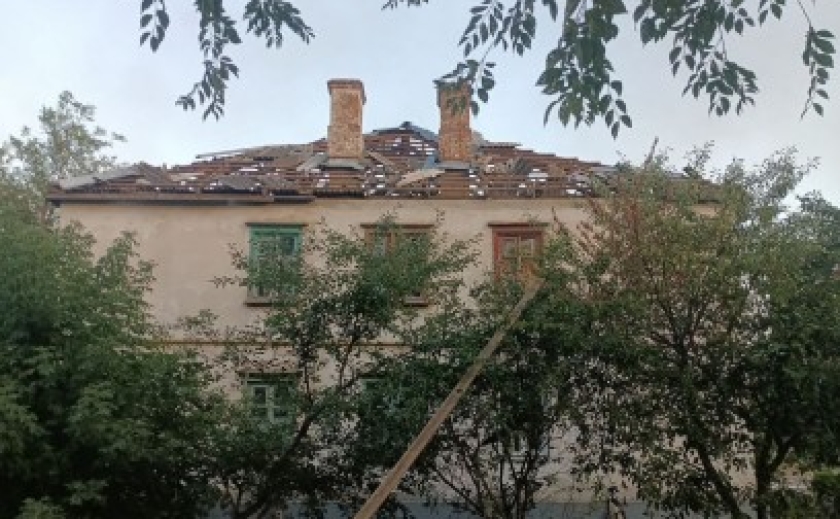 Ворог вночі вдарив по Дніпропетровщині: постраждали двоє людей