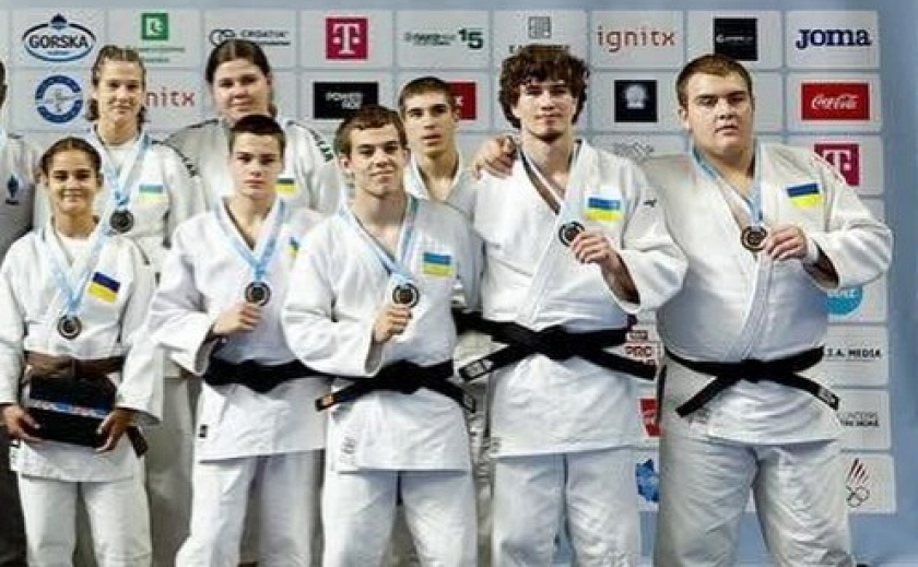 Спортсмени з Дніпровщині вибороли 5 медалей на Європейському юнацькому олімпійському фестивалі Спортсмени з Дніпровщині вибороли 5 медалей на Європейському юнацькому олімпійському фестивалі