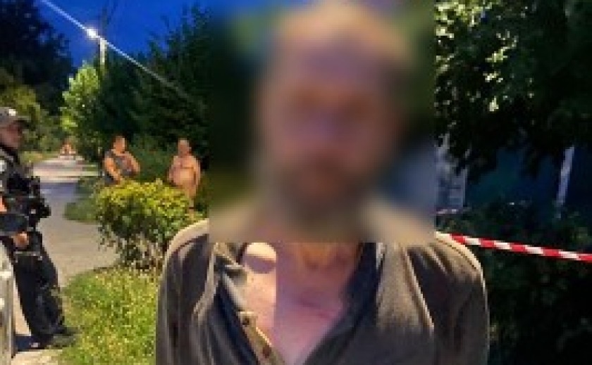 Кинув гранату на подвір'я знайомого: За вчинення хуліганських дій слідчі Дніпра повідомили про підозру 46-річному чоловікові