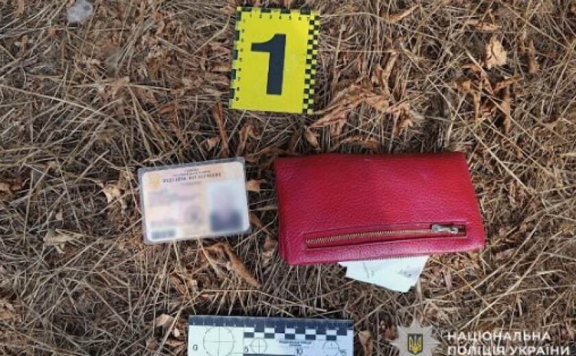 У Дніпрі поліцейські затримали грабіжника, який посеред білого дня пограбував літню жінку
