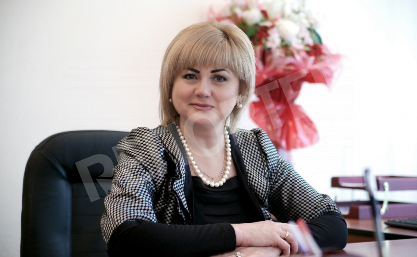 Полицейских обязали доставить в суд мэра Марганца – Елену Жадько
