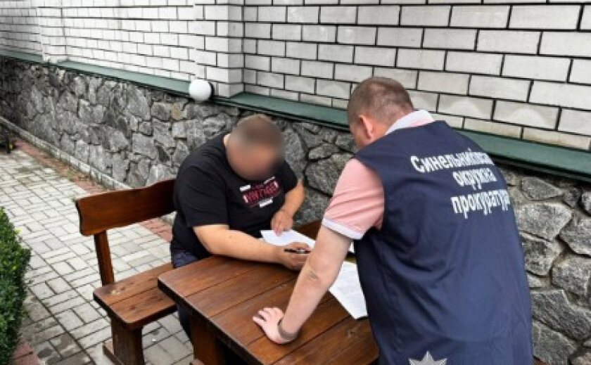 На Дніпропетровщині слідчі задокументували схему ухилення від мобілізації через фіктивне багатодітне батьківство