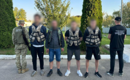 12 тисяч доларів, щоб переплисти Тису: прикордонники зі стрільбою затримали втікача з Дніпропетровщини