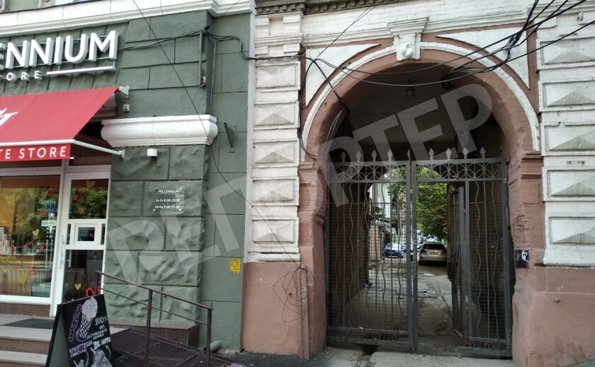 В Днепре появилась арка с фаллическим символом