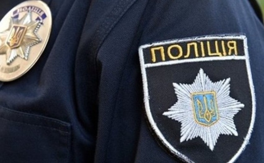 У Дніпрі дитина травмувалася внаслідок падіння інсталяції у парку: розпочато провадження