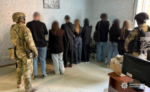 Збували психотропи та організувати мережу «офісів»: на Дніпропетровщині викрили злочинну групу наркоторговців і шахраїв