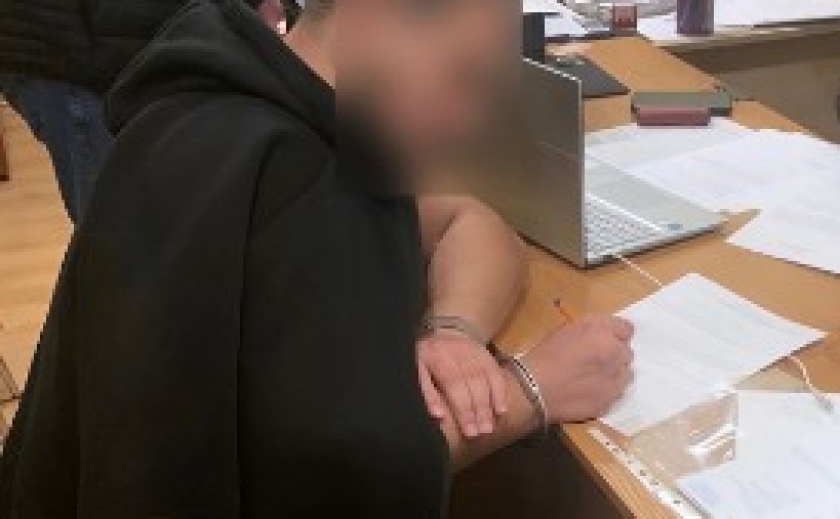 За нанесення тяжких тілесних ушкоджень містянину поліція Дніпра затримала 25-річного чоловіка