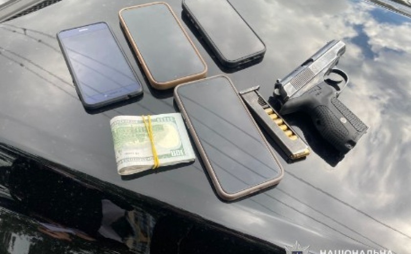 У Дніпрі поліцейські викрили схему незаконної зміни місця реєстрації військовозобов’язаних за гроші