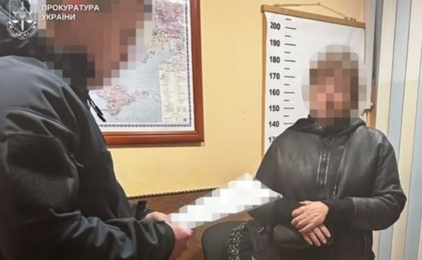 Сприяли ризиковим підприємствам уникати сплати податку: у Дніпрі судитимуть учасників злочинної організації, до якої входила екскерівниця податкової служби