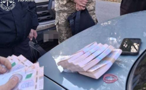 Вимагав $7000 за переведення до іншої частини та частку від 1 млн грн виплат: майору ЗСУ з Дніпропетровщини повідомлено про підозру