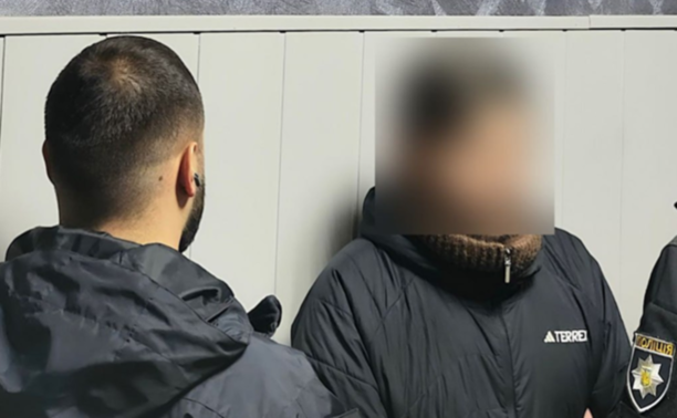 У Дніпрі затримали чоловіка, який тяжко побив містянина