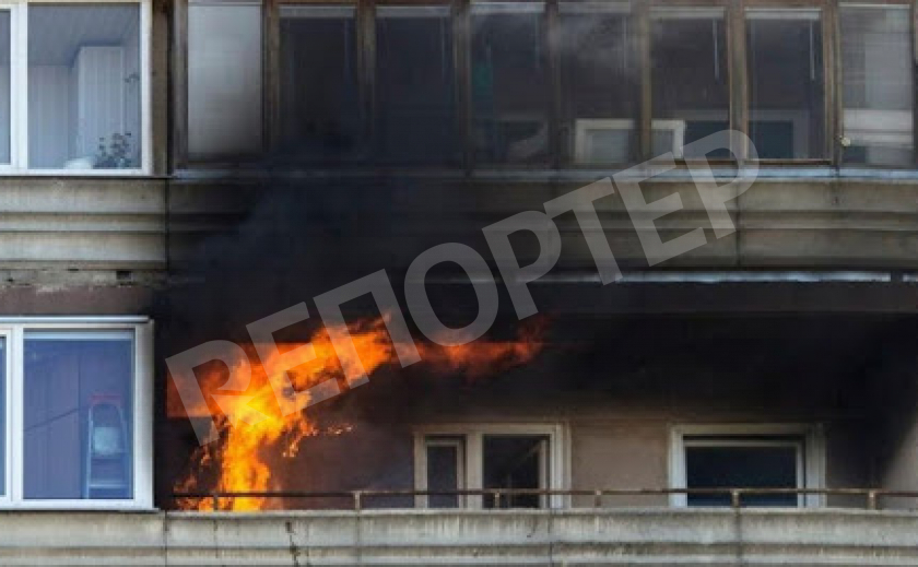 В Кривом Роге за ночь сгорели два балкона одного дома