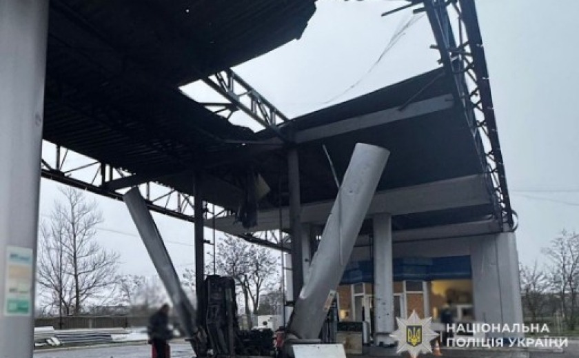 Ворог продовжує атаки на Дніпропетровщину: слідчі працюють на місцях обстрілів, триває документування наслідків влучань
