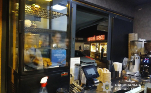 У Дніпрі жінці повідомили про підозру у пограбуванні кав’ярні