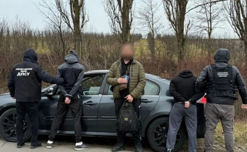 8 тисяч доларів за втечу до Молдови: на Буковині затримали мешканця Дніпропетровщини
