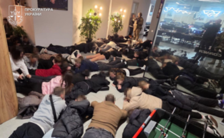 «Фабрика дзвінків»: у Дніпрі викрили мережу шахрайських кол-центрів