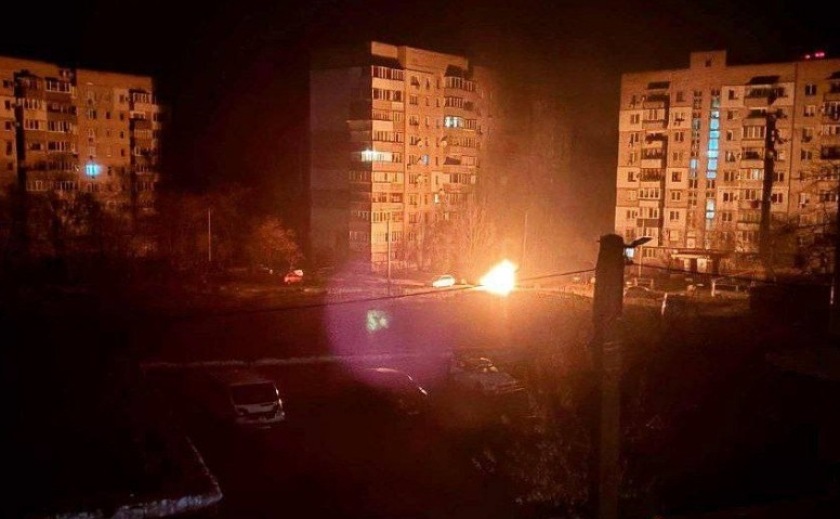 У Дніпрі вночі загорівся автомобіль