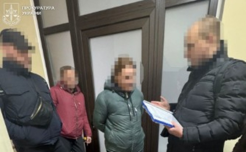 Фермерці повідомлено про підозру у співпраці з окупаційною адміністрацією для вивезення понад 2,3 тис. тонн зерна до рф