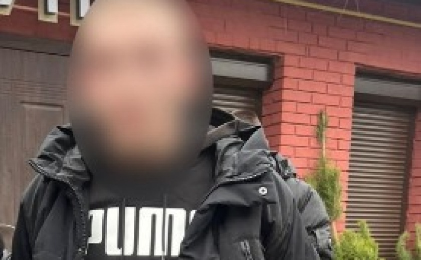 Поліцейські Дніпра затримали 18-річного хлопця, підозрюваного у серії підпалів