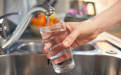 У Дніпрі та області зафіксували відхилення у якості питної води