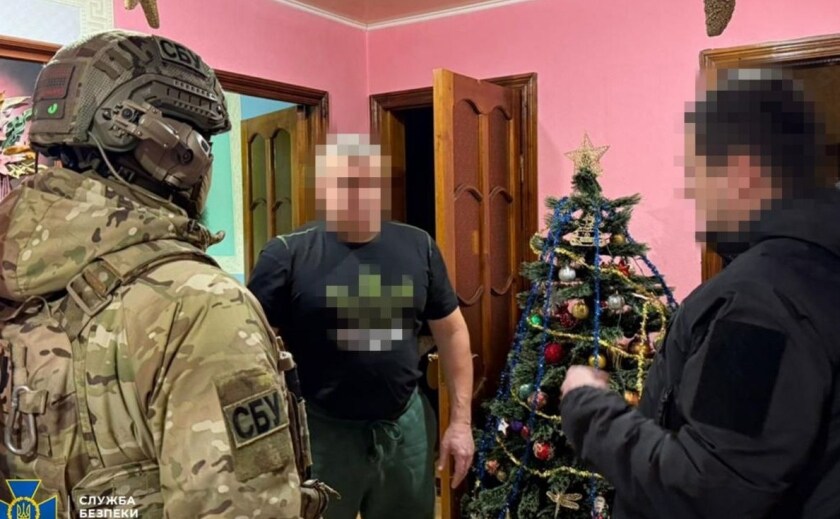 СБУ виявила понад 300 тис. доларів США під час обшуків у очільниці однієї із районних ВЛК на Дніпропетровщині