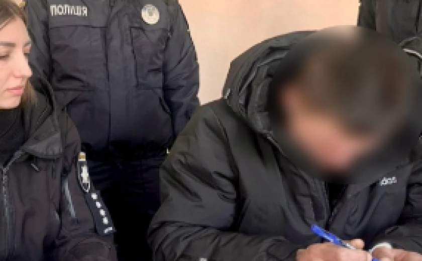 У Дніпрі поліцейські затримали підозрюваного у збуті психотропних речовин