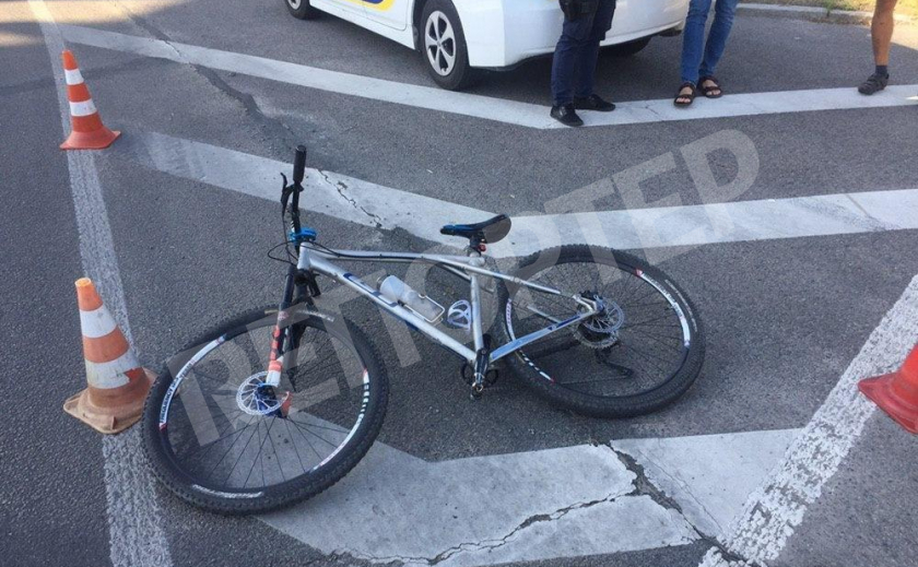 В Днепре водитель авто сбил велосипедистку
