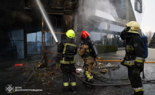 Надзвичайники Дніпра ліквідували пожежу в бізнес центрі