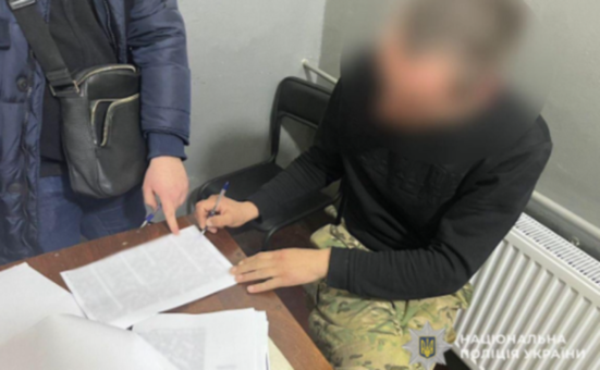 У Дніпрі поліцейські затримали чоловіка, підозрюваного у серії пограбувань