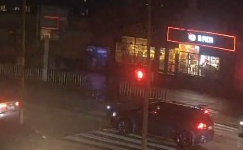 У Дніпрі легковик збив жінку на пішохідному переході