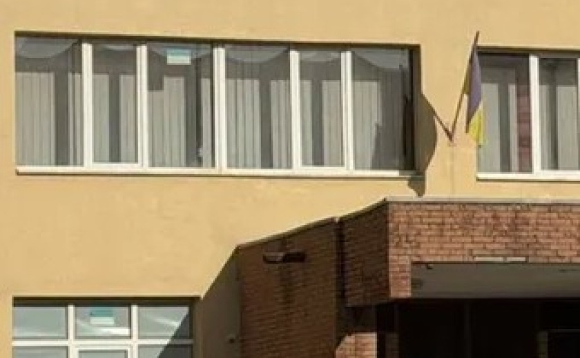 Поліція Дніпра працює на місці події в навчальному закладі