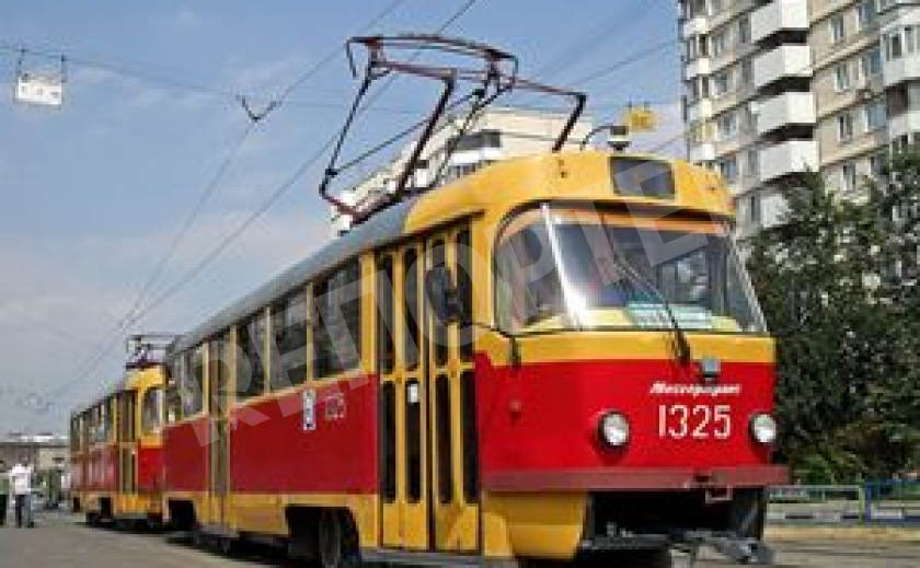 В Днепре загорелся трамвай ОБНОВЛЯЕТСЯ