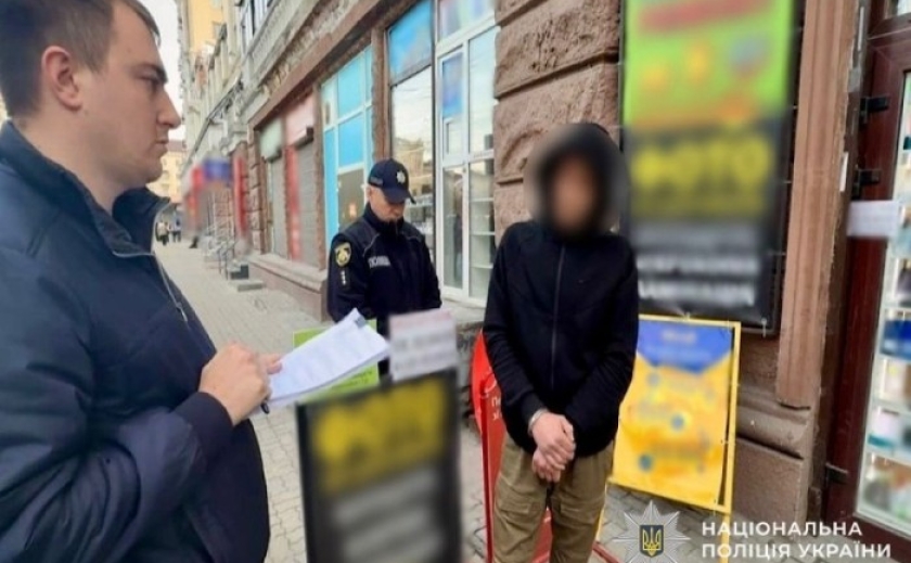 Працівники кримінальної поліції Дніпра затримали підозрюваного у крадіжці з навчального закладу
